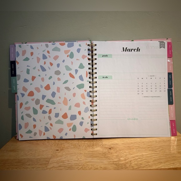 NEW Pink Cherry Blossom 2025, 12 Month, Monthly & Weekly Planner By Eccolo. - Picture 7 of 13